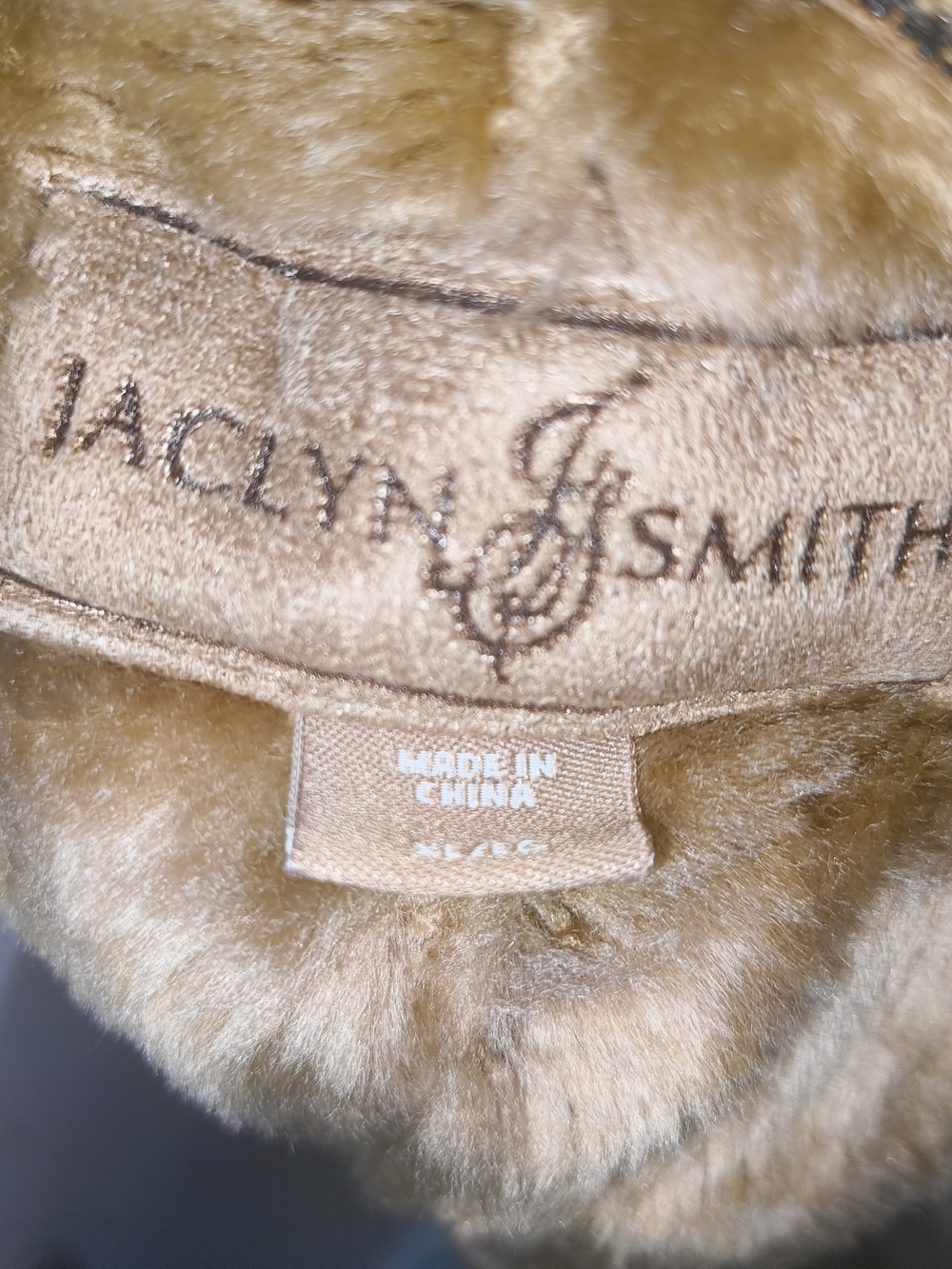 Jaclyn Smith Taupe Faux Shearling Zip Vest - Picture 7 of 8